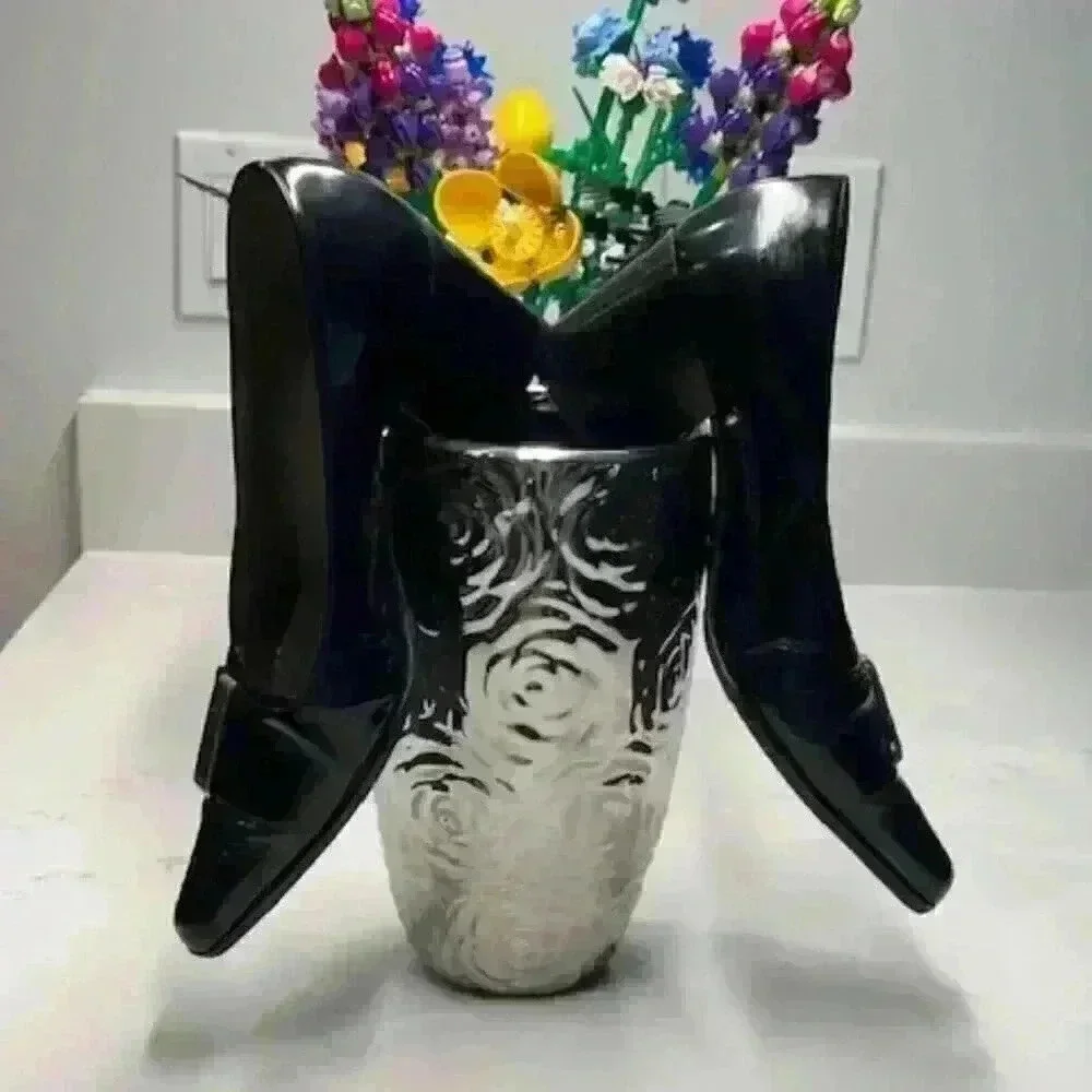 PRADA Black Leather Shoes with Point Toes and Chunky Heel - Picture 3 of 14